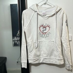 Derek Jeter, New York Yankees white hoodie size small